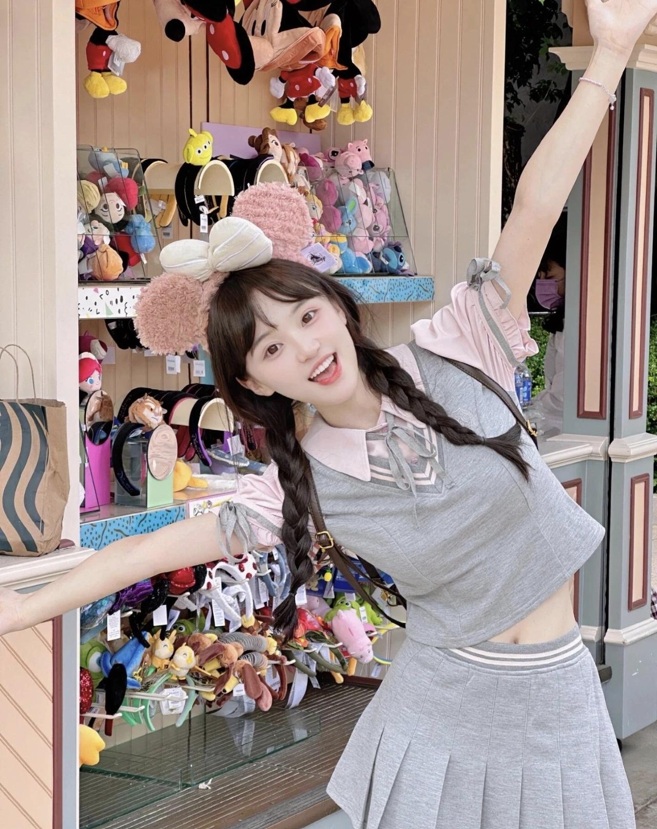 少女心满满的一天，打卡迪士尼周边店！💖🎀🎁