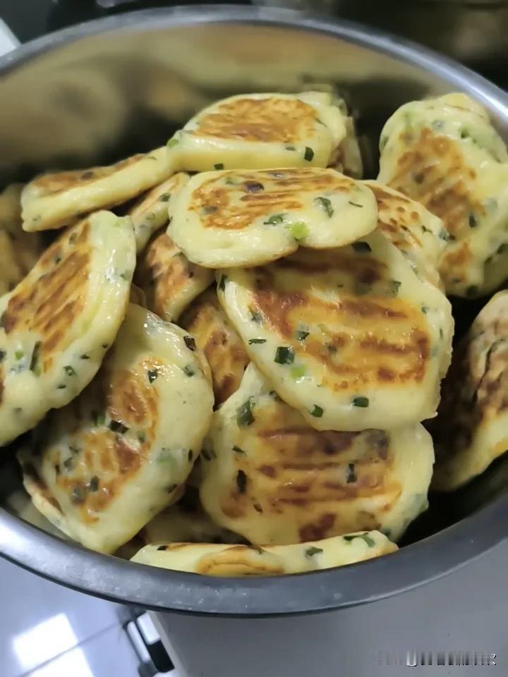 我是乌鲁木齐人，73年属牛的，今年53岁。闯祸了，我不但闯祸了，而且一晚上还