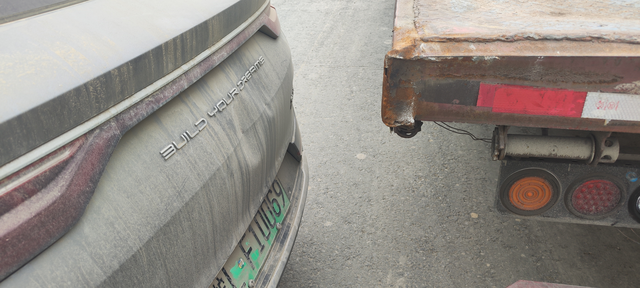 第一次撞没经验这有必要修吗倒车撞大车屁股上了，人家屁事没有我这两个坑，问了一下