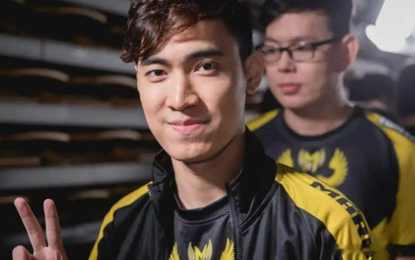 Levi退役我挺感慨的，转会期每小时都有新变化，现在Gala意向JDG，Elk出