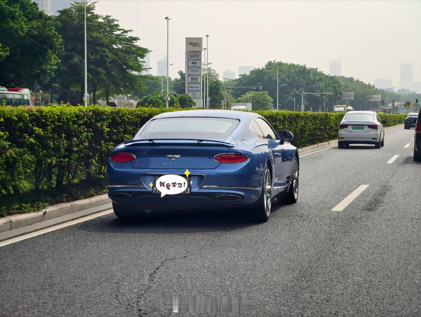 对于双门豪华大GT跑车的唯一理解，必须是这部宾利欧陆GT！#豪车超跑##汽车##豪车超跑#​