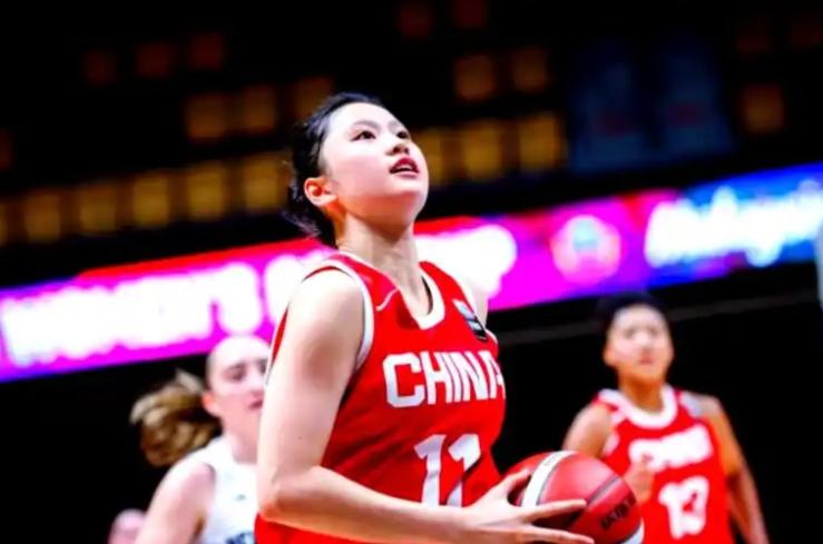 首节挖坑难逆转！U18女篮19分不敌澳大利亚，止步半决赛冲击季军2026年