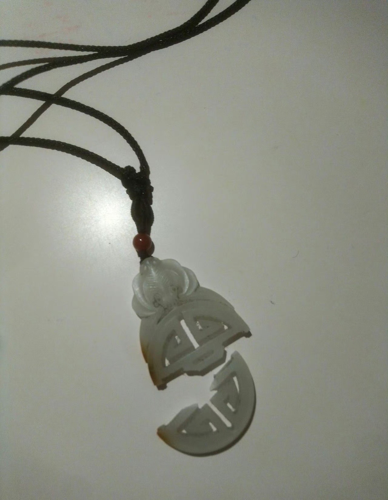 明天高考，今天带了几年的玉就碎了​​​