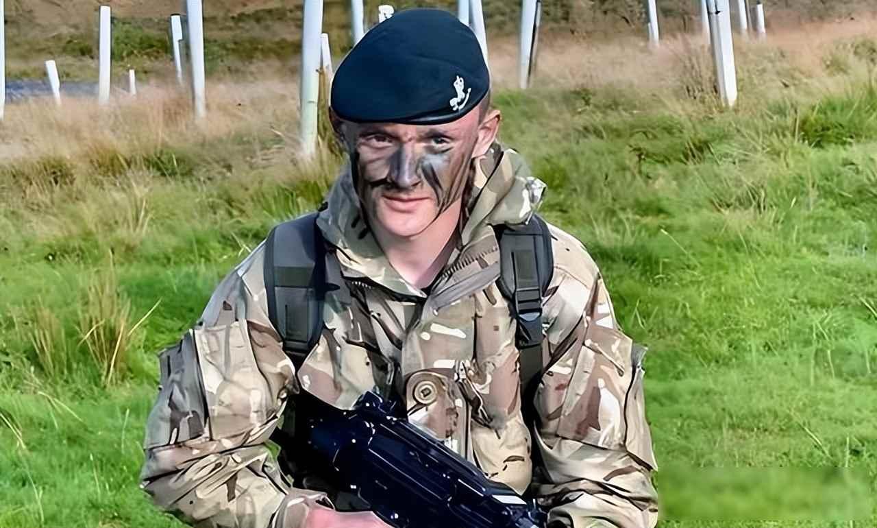 大结局要来了？英军已进入乌克兰，俄乌还打不打？特朗普有言在先12月9日，英国国