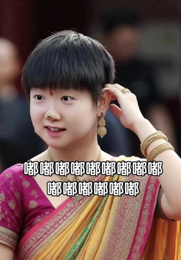 孙颖莎转圈，裙摆扫到王楚钦，他伸手一拎，三秒没松手。不是演的，是习惯。他身上