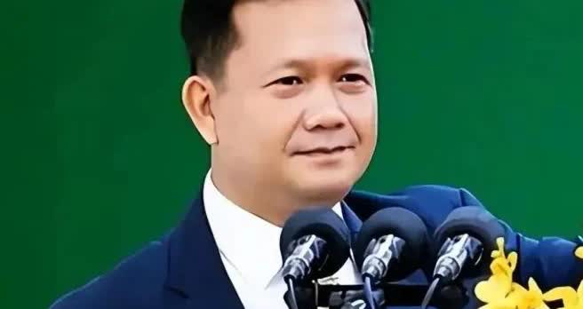 发言时感谢顺序的不同，说明了泰国和柬埔寨对待中国和美国的立场差异。泰国领