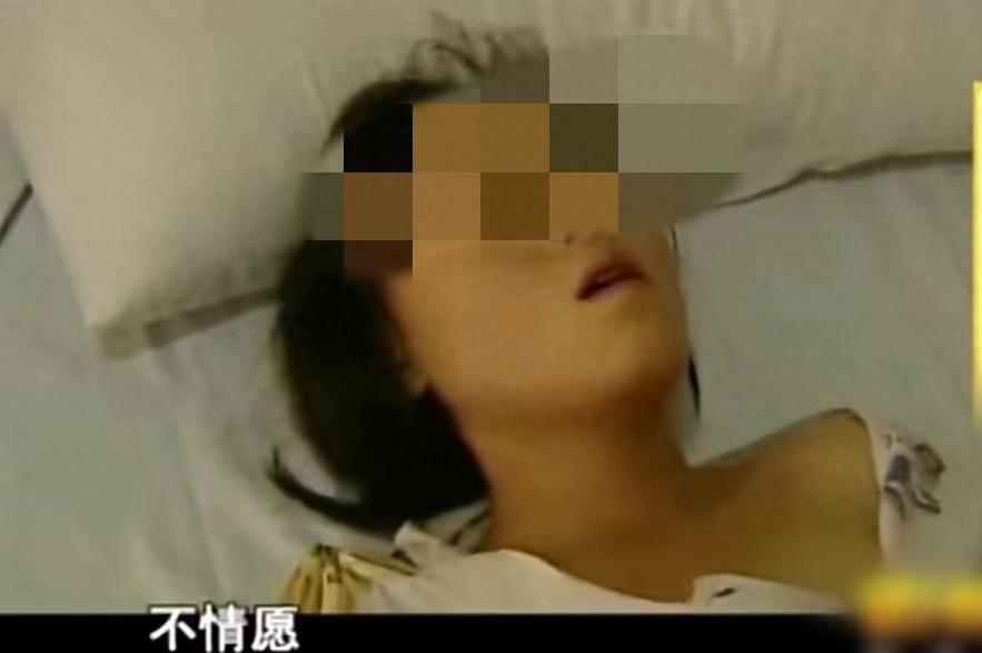 2008年9月，四川双流一个21岁的姑娘高红梅被紧急送到川大华西医院。当时她已经