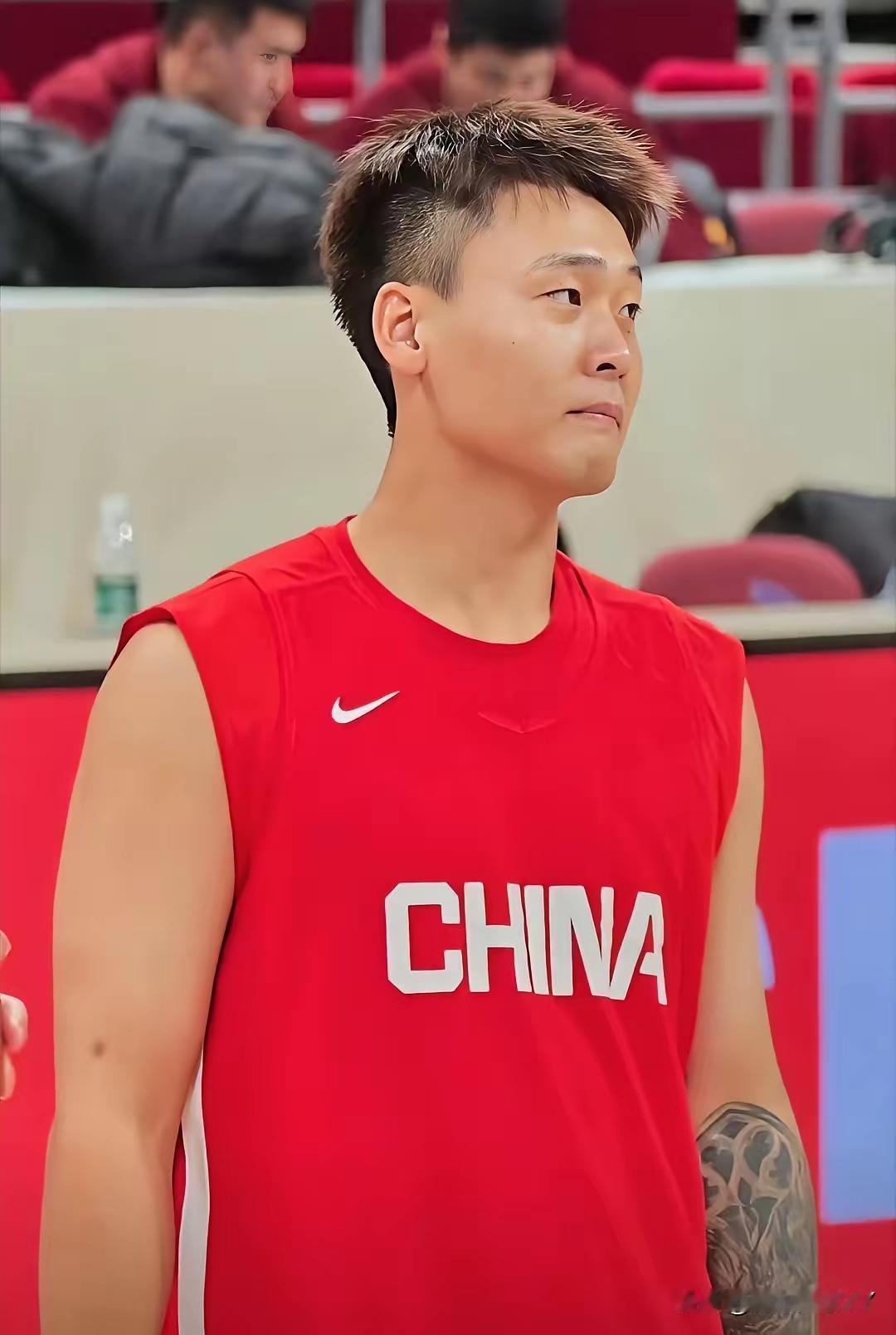 绝不是事后诸葛亮，我们5个老朋友昨天晚上在一起看的中韩小组赛，事先大家就说，看中