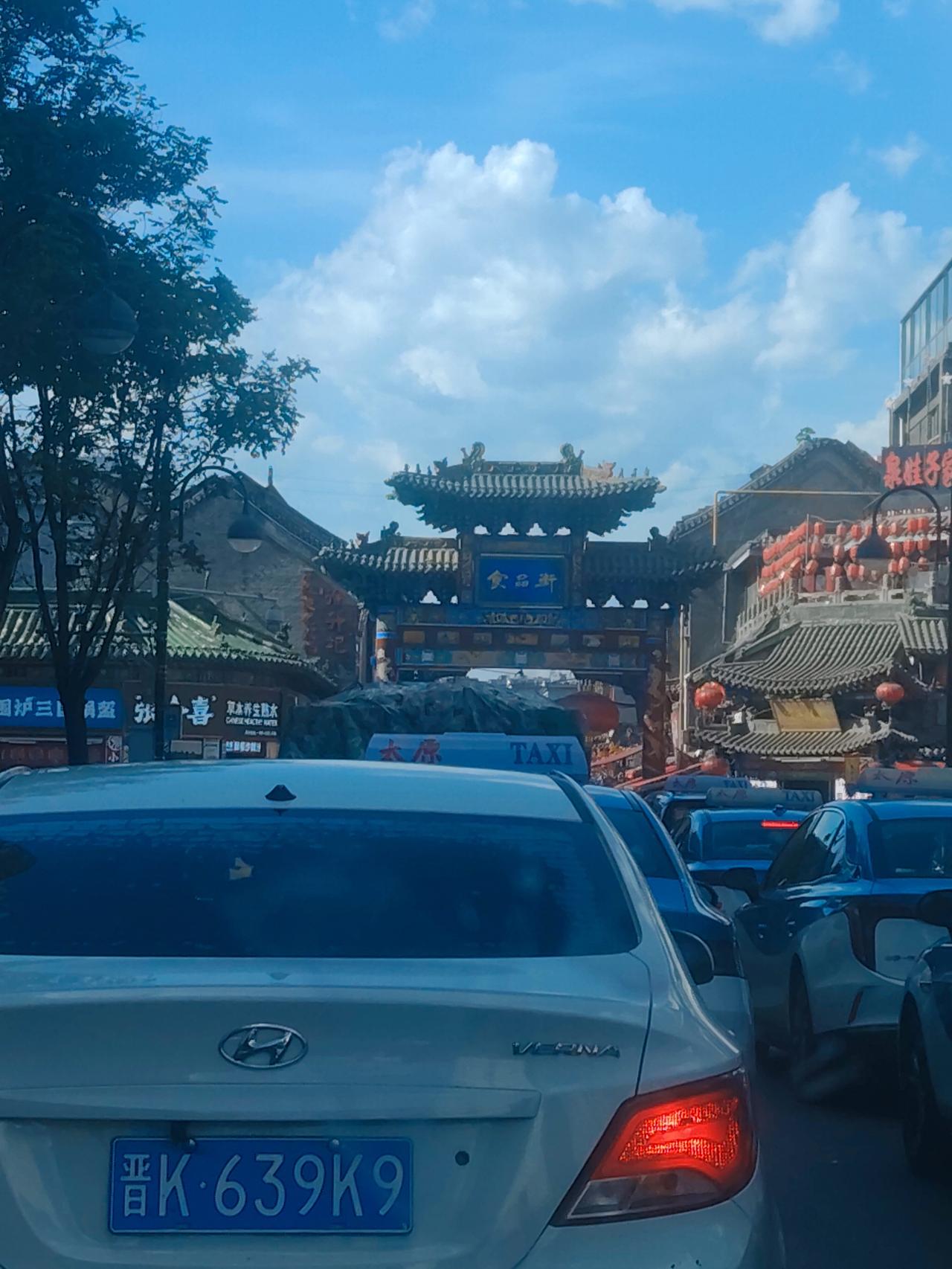 太原到底是一座什么样的城市？你说它经济不发达吧，它还算二线城市。你说它经济发达吧