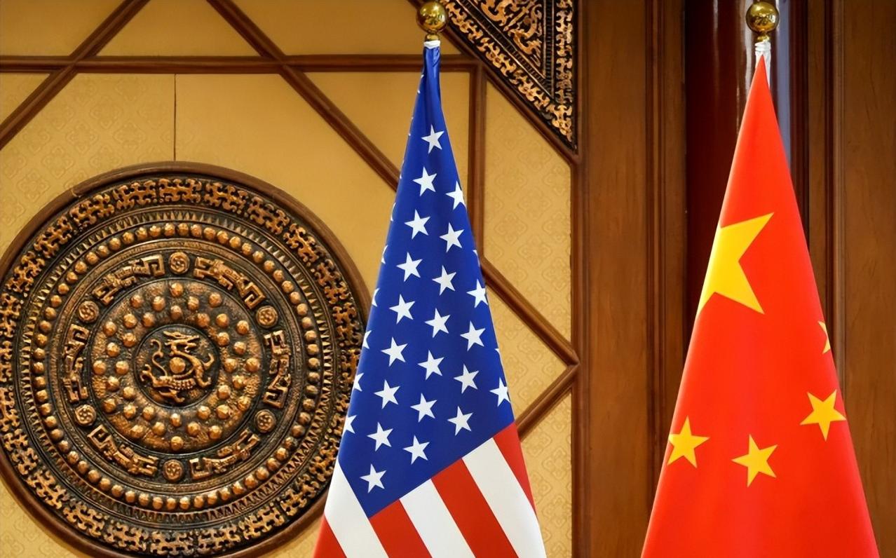 巴拿马总统最近挺开心，说感觉中国最近“出手变轻了”，两边关系要缓和了。还透露说，