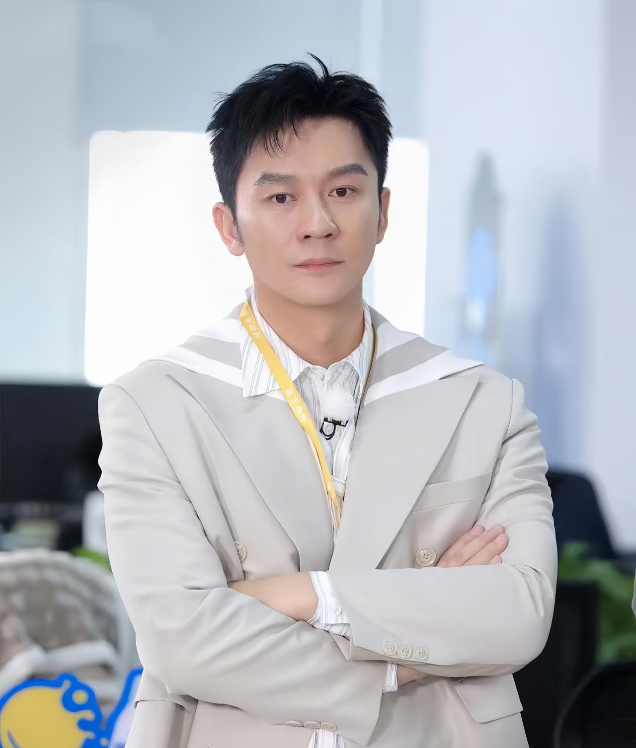 终于知道李晨为什么常驻综艺了不是为了情怀也不是因为没有资源接不到戏，而是他在