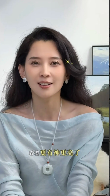 大家发现了没？森林北这一波的操作，可以算的上是教科书级别的了。之前汪峰和宁