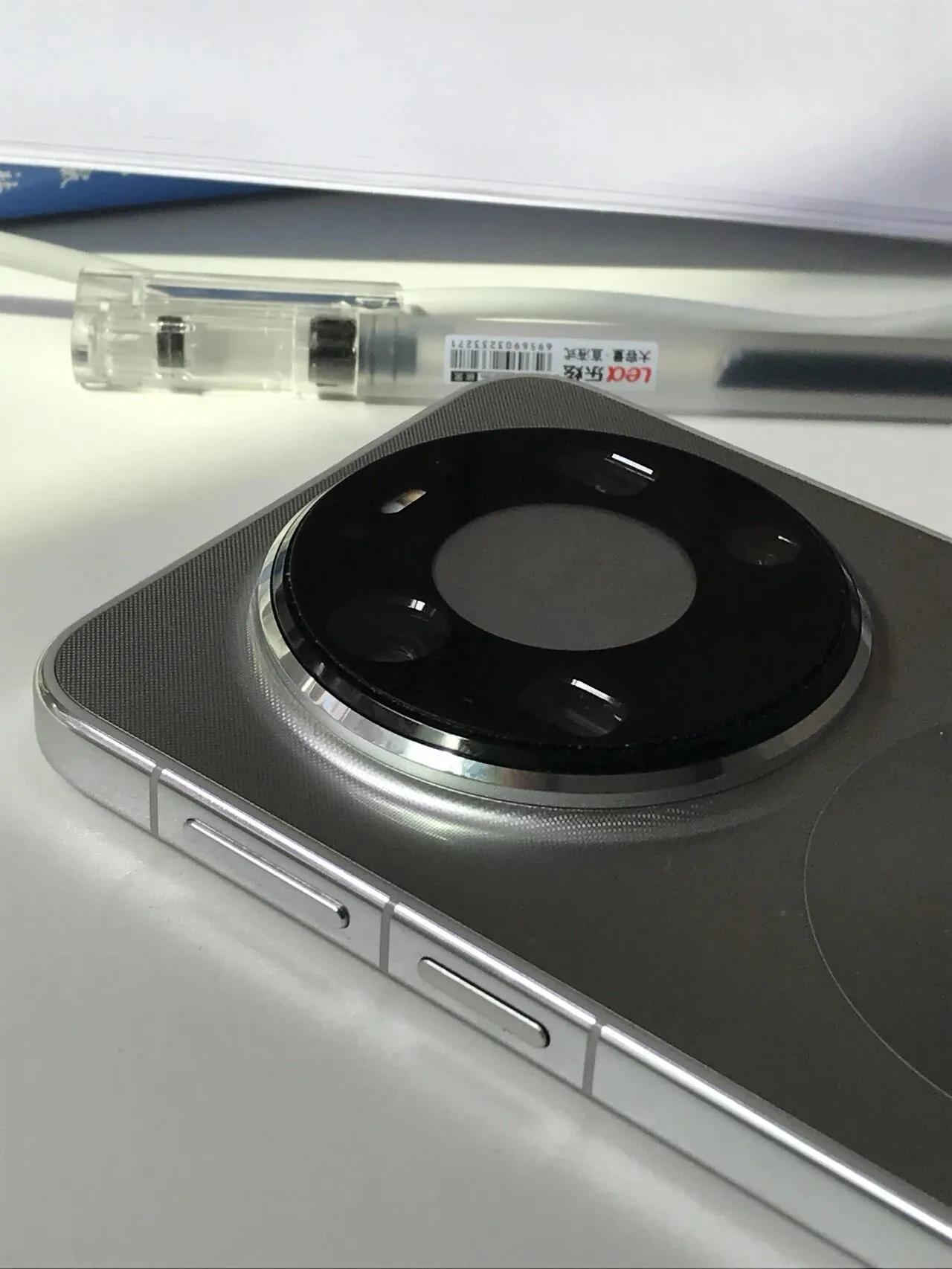用了一年华为Mate80ProMax，我现在后悔了有人把这台手机吹上天，也