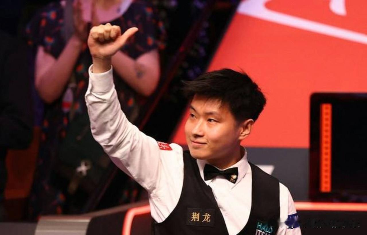 认认真真练习，痛痛快快比赛。听闻赵心童将和赛大师一起练球如有荣焉，确实大师赛就