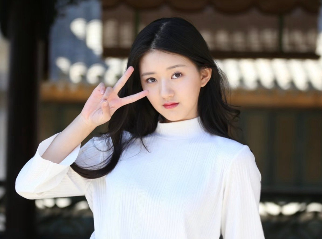 当银河倾泻而下时，总能在星轨尽头