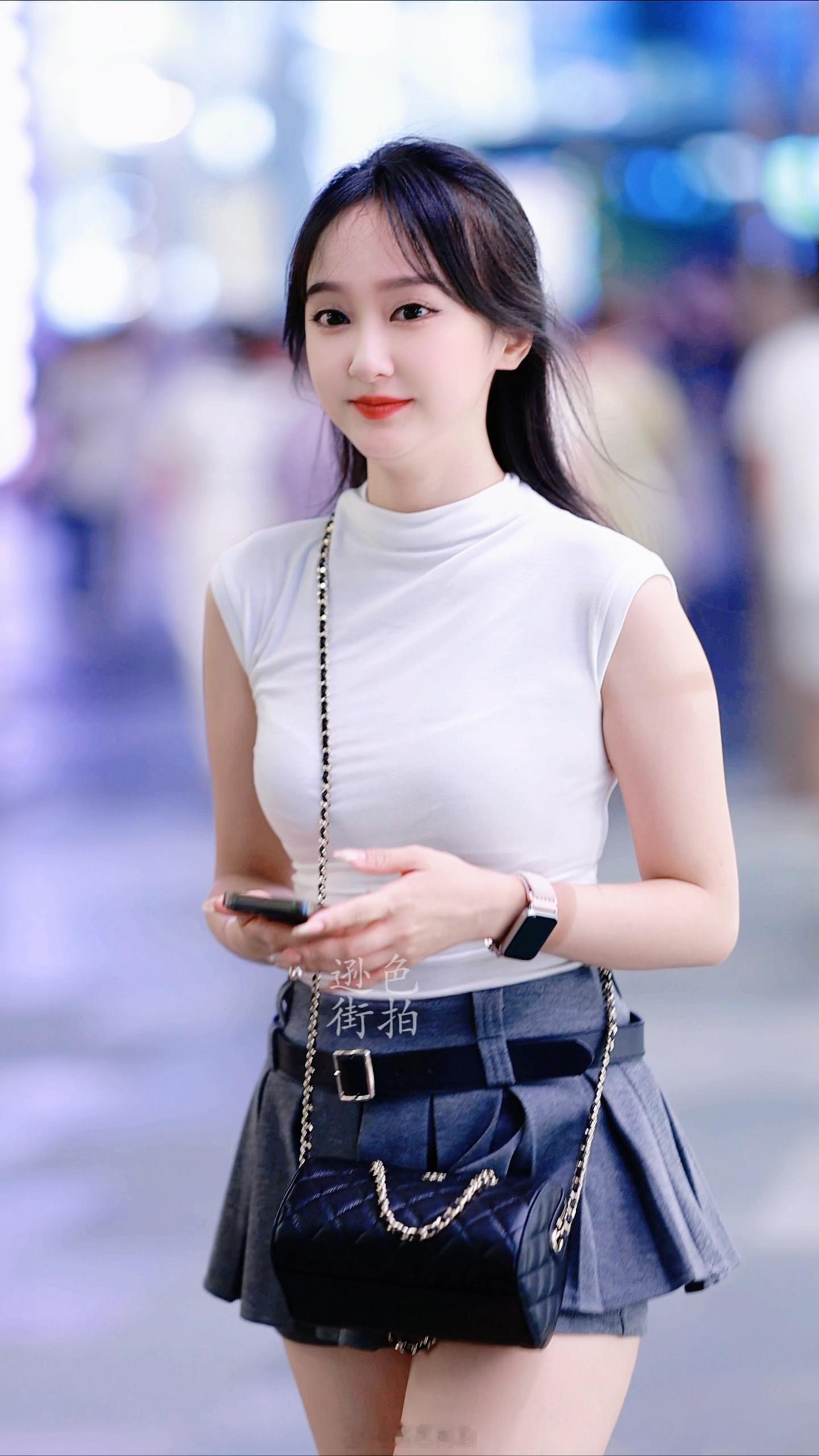 【成都街拍】晚安🌙🌙🌙丨摄影拍照每日穿搭​​​