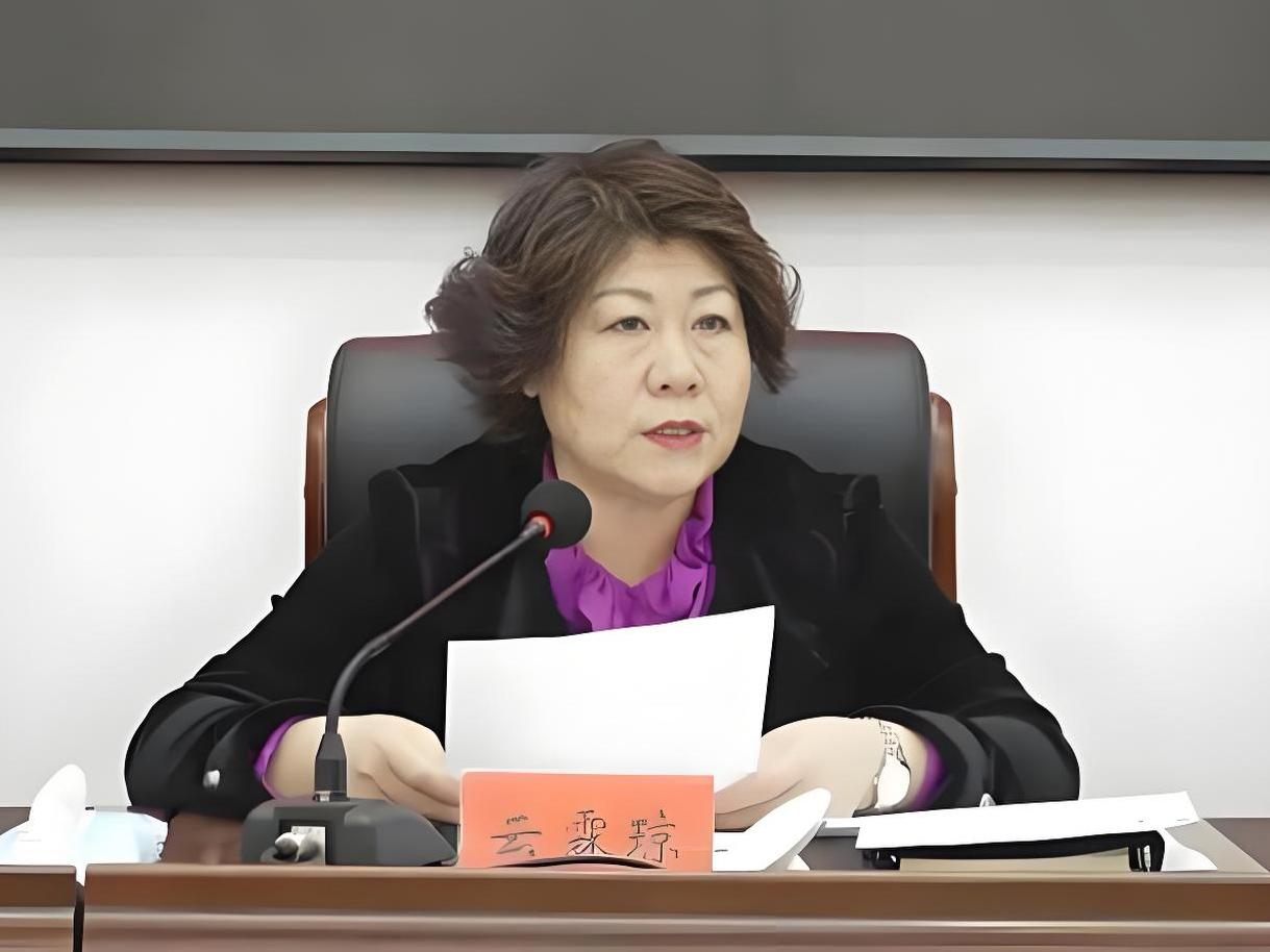 估计很多人没听过内蒙古的清水河县，我十多年前曾经去清水河县出差，那里的塞外风情美