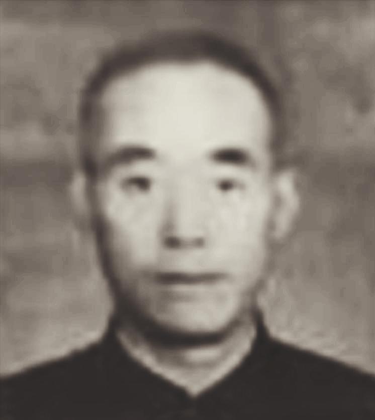 1952年，黄冈县林家大湾的老百姓义愤填膺，纷纷举报：“地主林庆佛百般剥削贫苦百