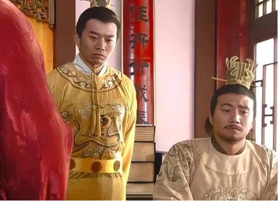 朱元璋吸取了南宋的教训，都城定在南京以后，就总觉得不自在，从洪武十四年起，就想迁