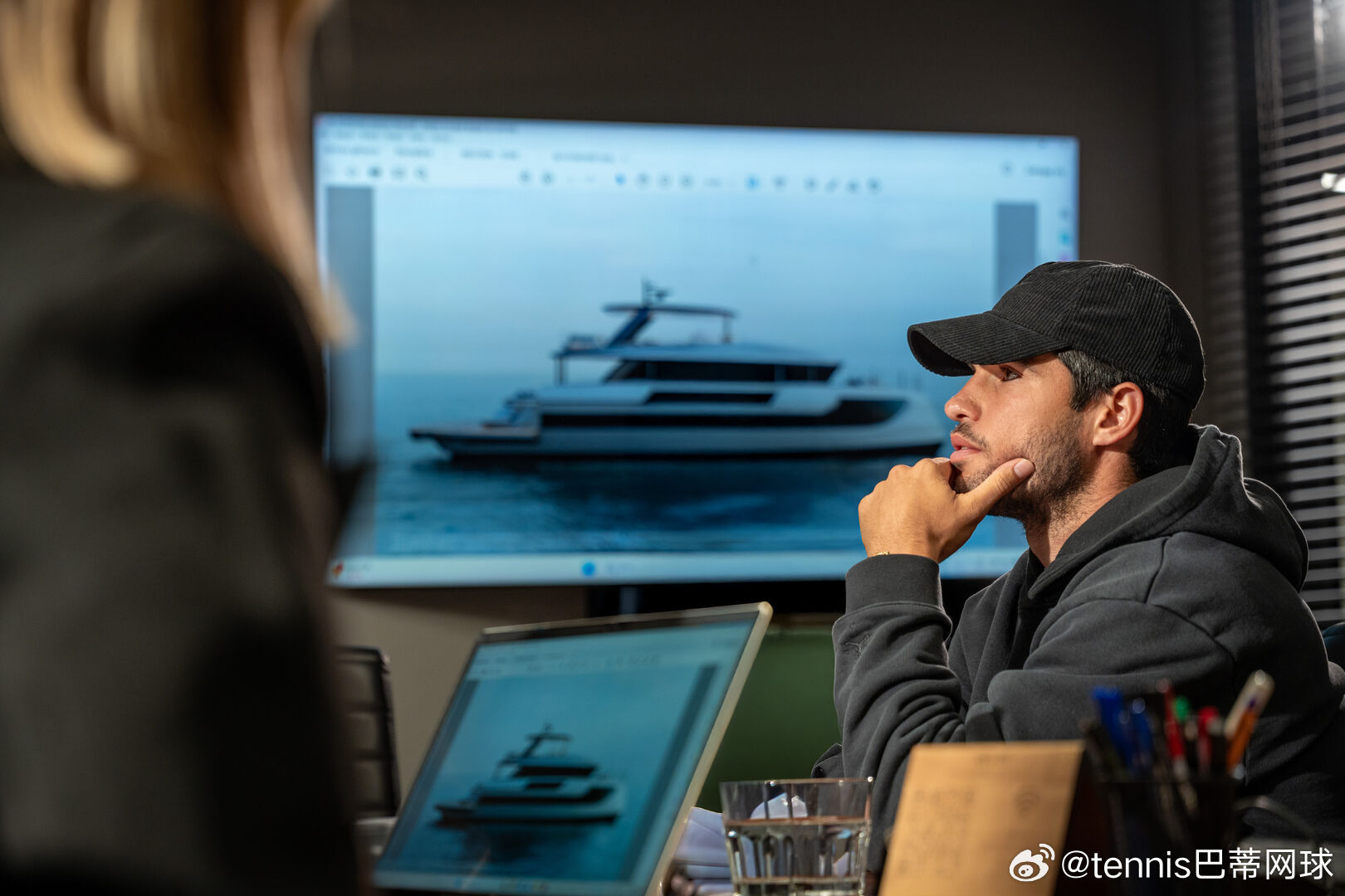 🇪🇸阿尔卡拉斯富贵游艇风阿尔卡拉斯代言了波兰豪华游艇，这出装显贵气高雅卡子不