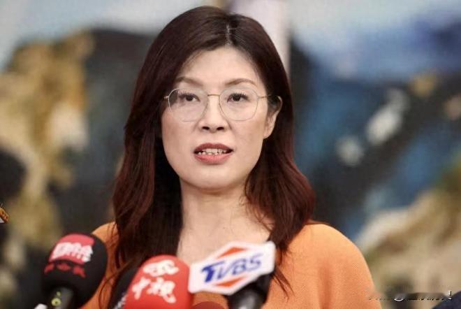 郑丽文还是知书达理党主席，在郑丽文获取党主席选举胜利后，第一时间赶到国民党中央党