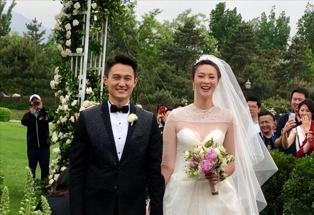 2018年，“排球女神”惠若琪嫁给了“北大才子”杨臻博，可是结婚后几年的时间，却