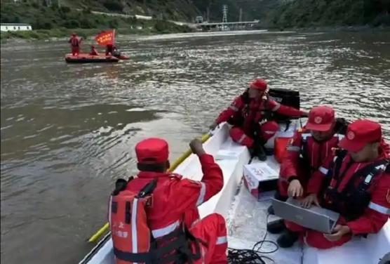 没一个听劝！失联5人全死亡，唯一幸存者曝真相，各个不值得同情。今年的夏天并不太平