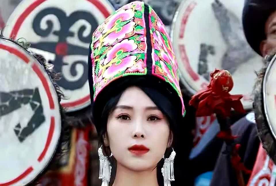 云朵改艺名，叫云宋这名子听起来怪怪的，云宋的含义代表了什么，这名字是云朵自已起的