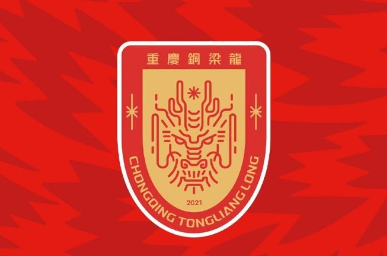 川渝不分家这句话真不是空穴来风。昨夜成都蓉城主场2:5落后申花时，成都蓉城的