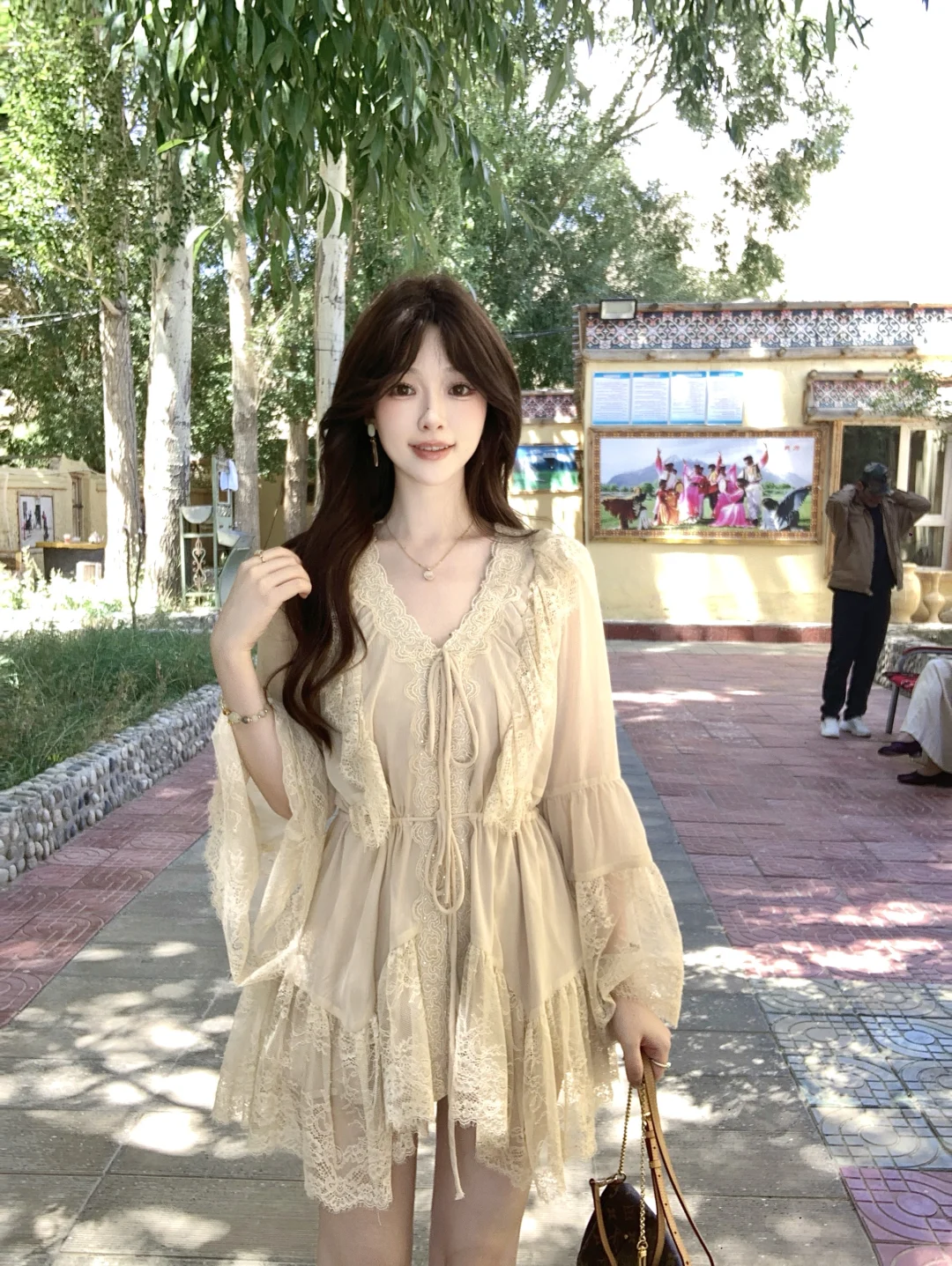 这条裙子是懂氛围感的💛