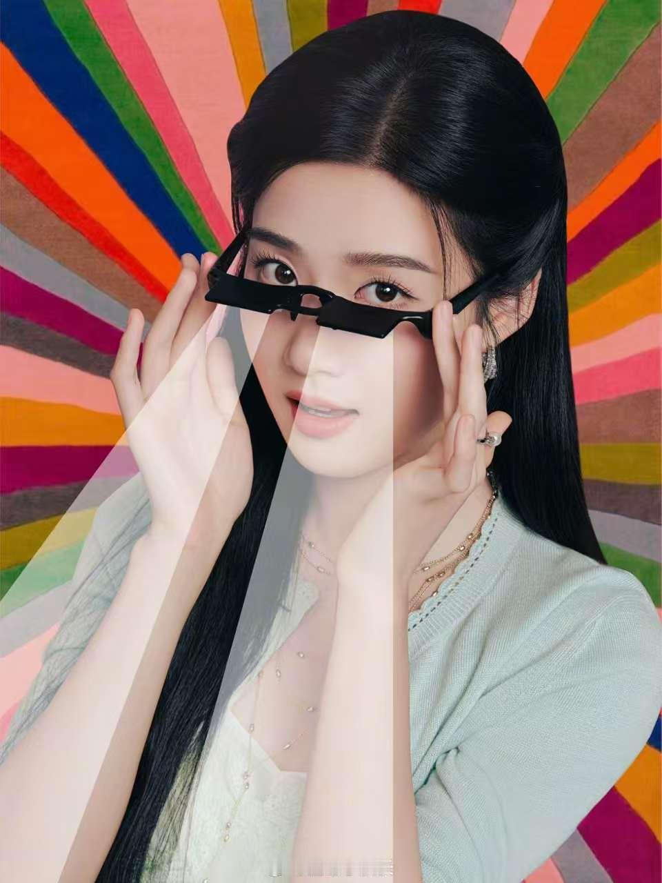 卢昱晓的OOTD我家那闺女开播我家那闺女发现OOTD里的“隐藏款”！腰带是闺女们