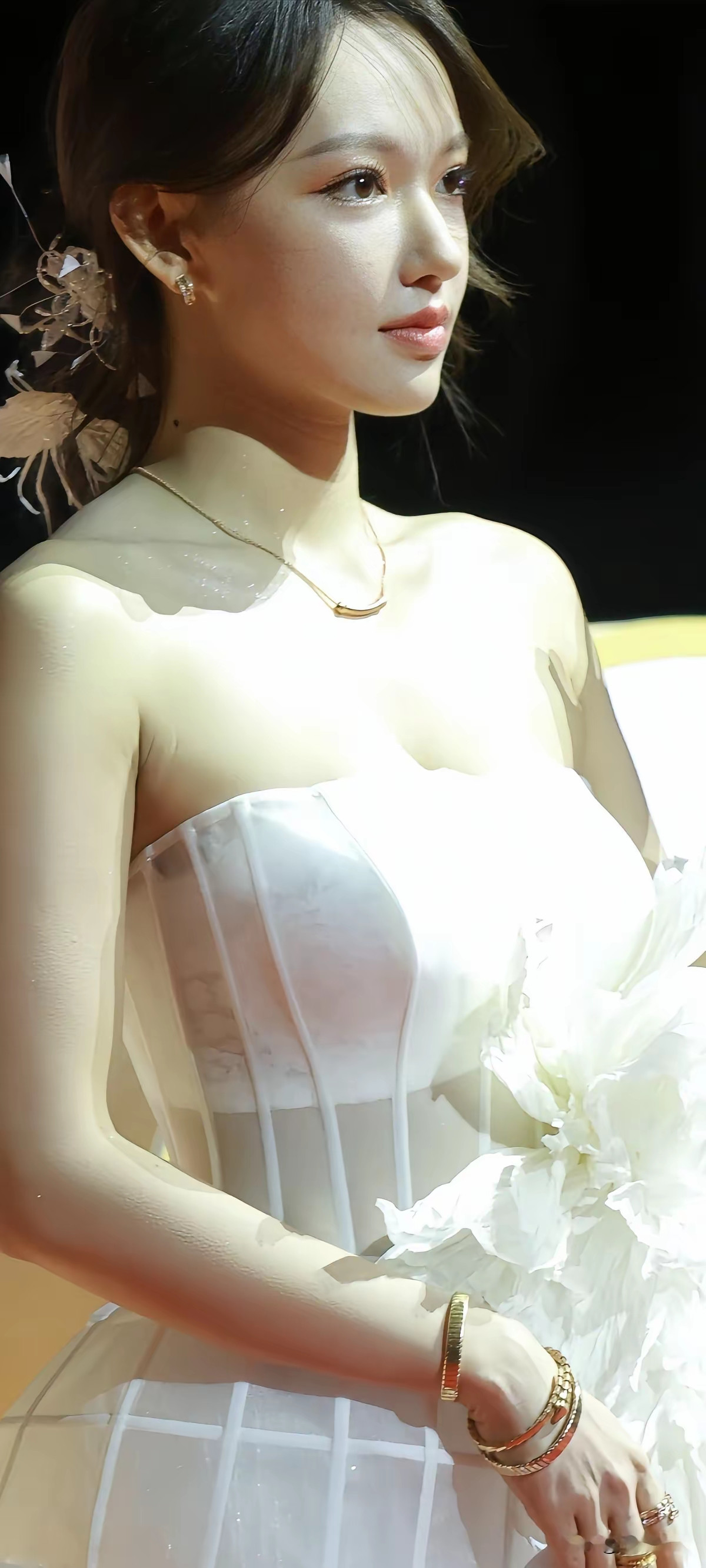 谁能拒绝从二次元世界走出来的少女呢？程潇在宇宙少女团期间的生图写真简直...