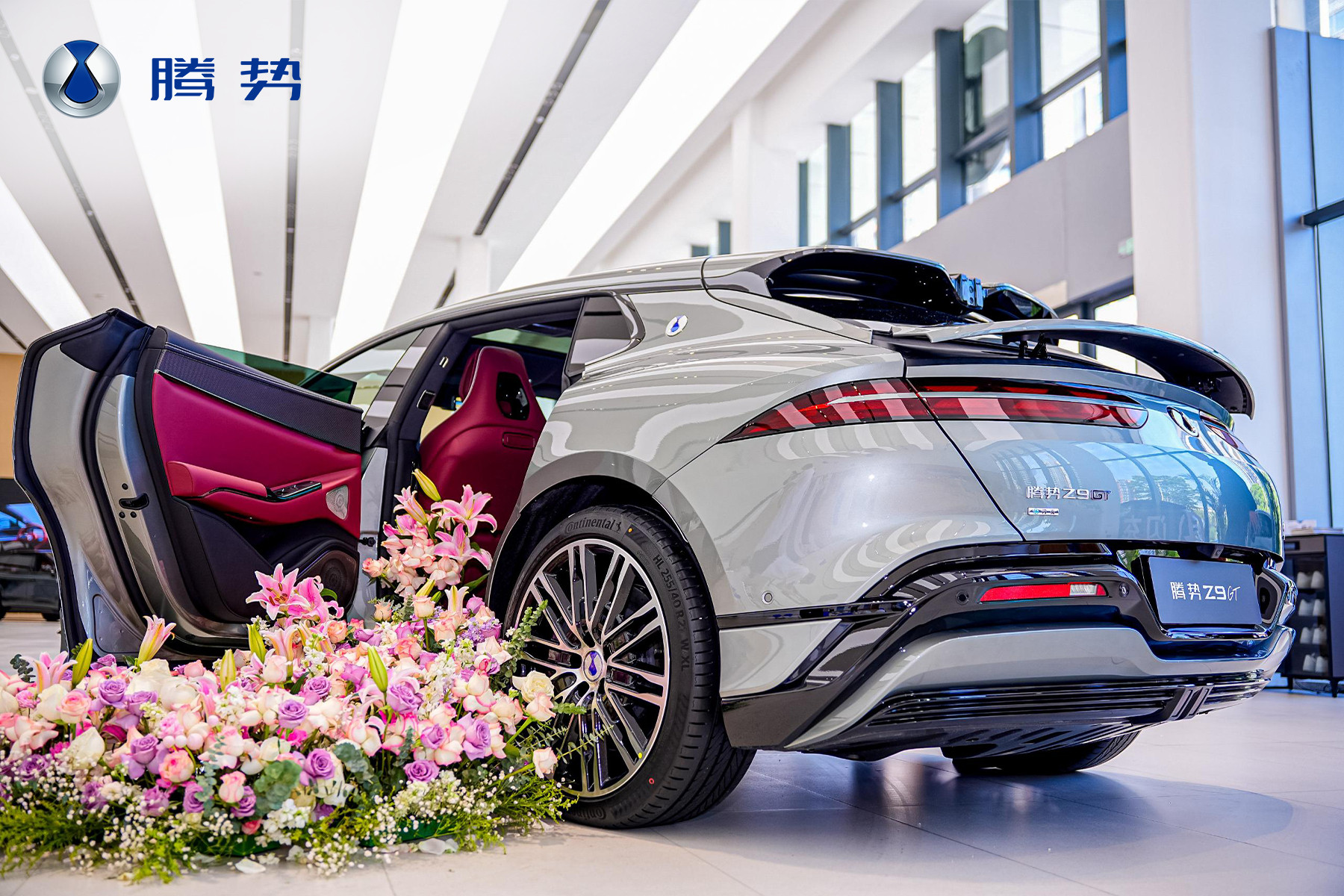 全球首台第二代刀片电池及闪充车型交付啥叫上市即交付，新款腾势Z9GT刚上市一周