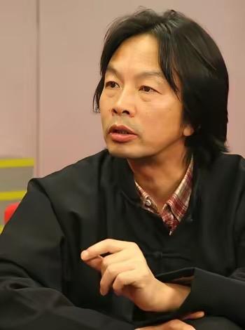 作家刘震云说：“人生最大的报应之一，就是婚姻。你遇见谁，和谁结婚，过什么样的