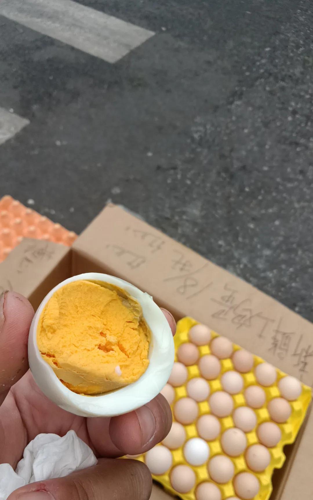 现在居然还有家庭是重男轻女的小区有位邻居，今年终于如愿生了个儿子。她22-28