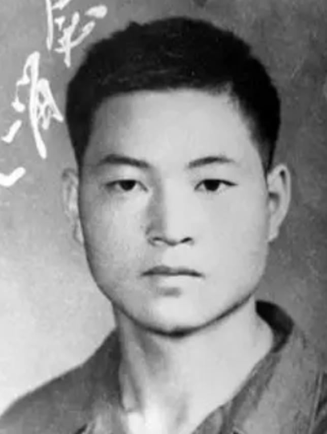 1964年，边防战士魏德友，回山东老家相亲，因为长相英俊，上门相亲的女孩排成长队