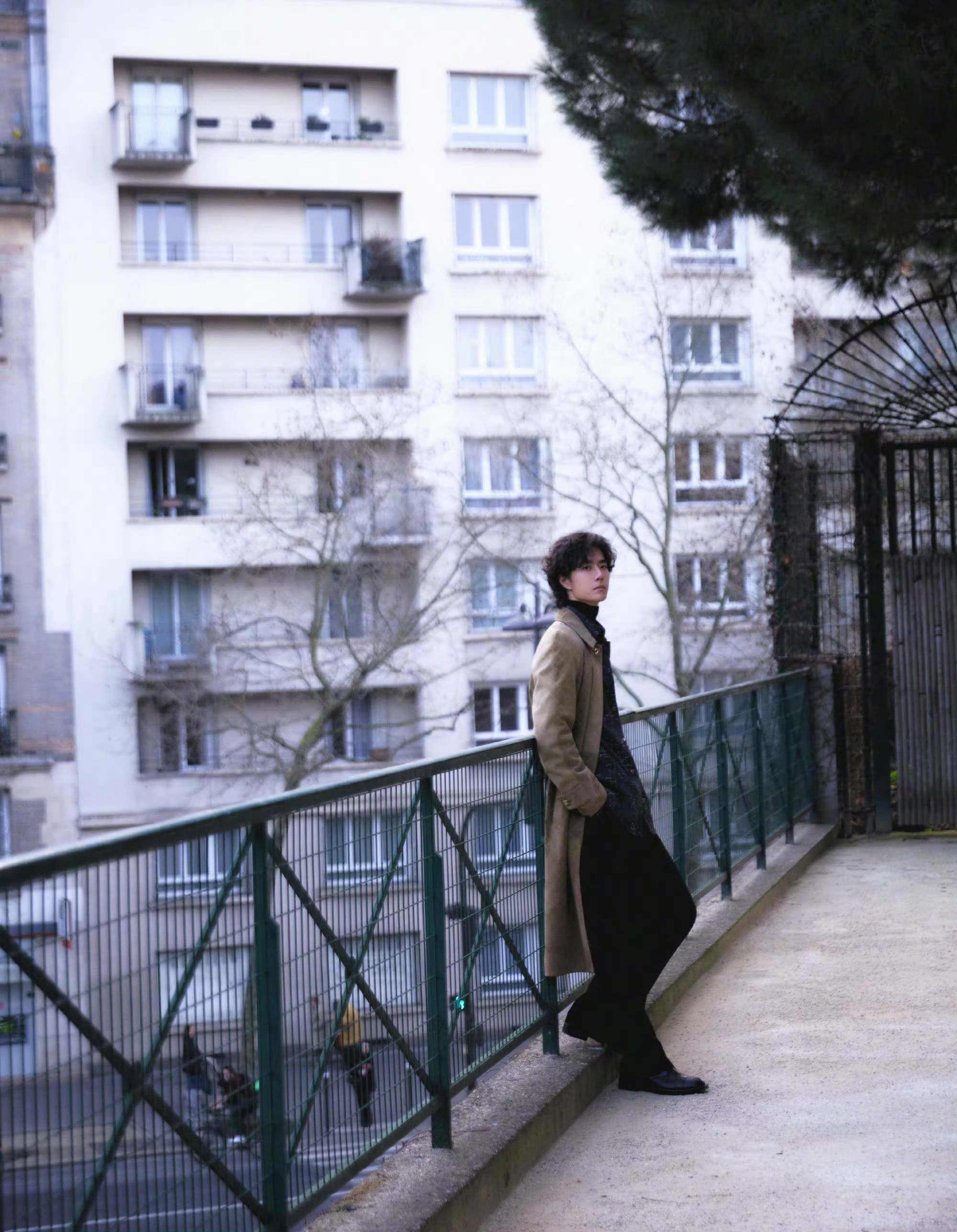 巴黎时装周第三弹！品牌形象大使王一博身穿CHANEL2026高级手工坊系列亮相