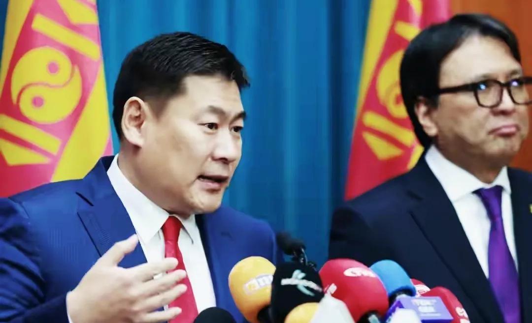 想帮美国空运稀土的蒙古国总理下台，这让顶不住中国“稀土牌”的美国形势更加不妙，特