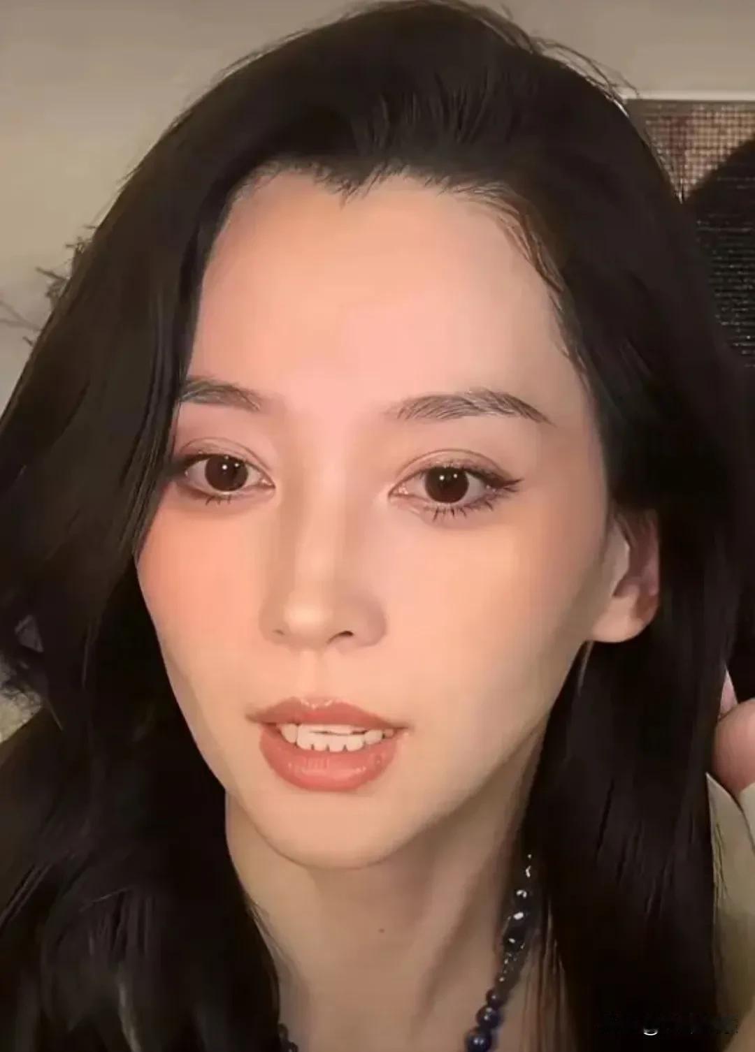 别人上《非诚勿扰》找对象，她上《非诚勿扰》找……妈妈？最近森林北被扒出早年上