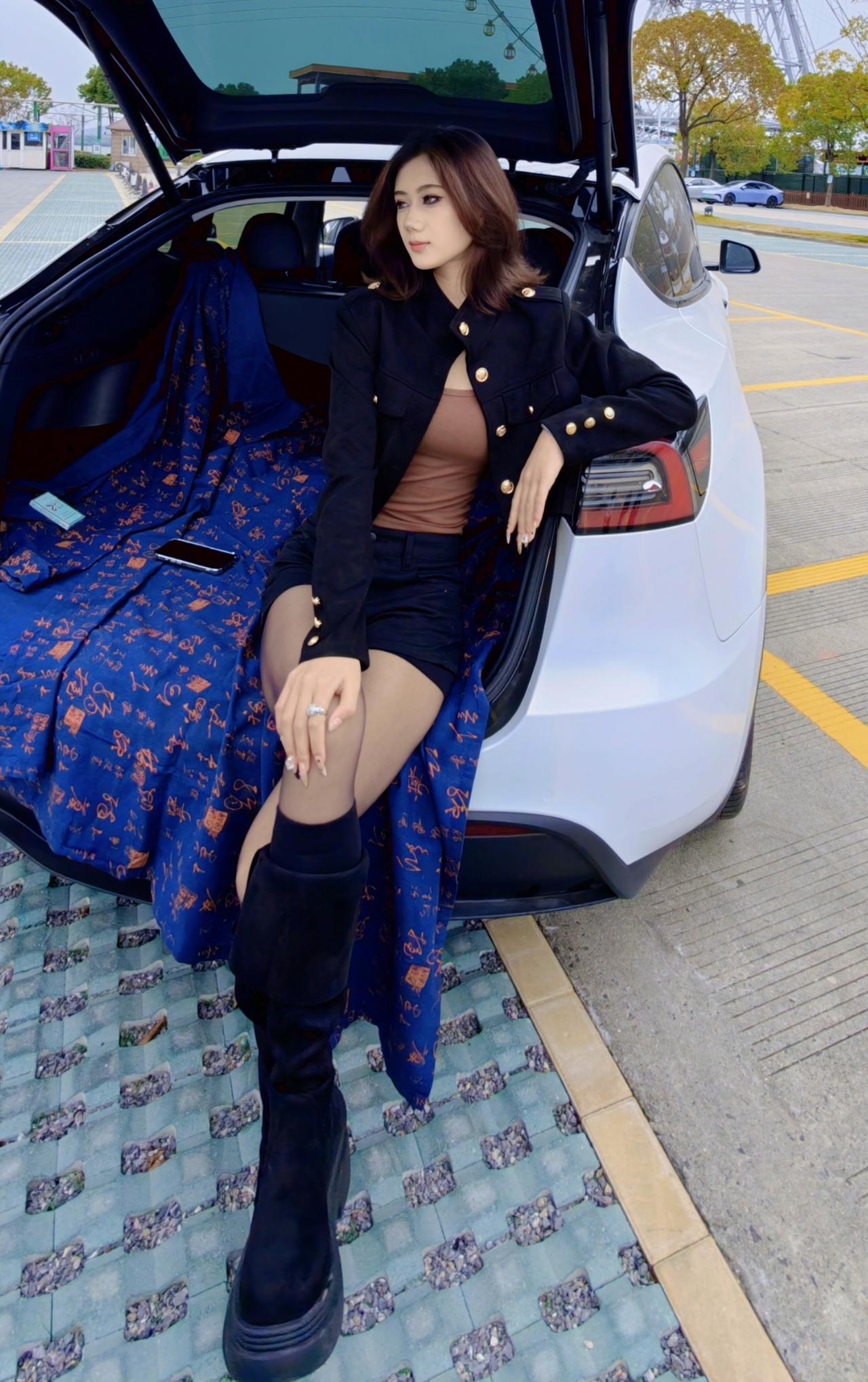 是否还记得哪一年一起坐过的摩天轮？酷酷的小姐姐摩天轮摩天轮🎡下的风景