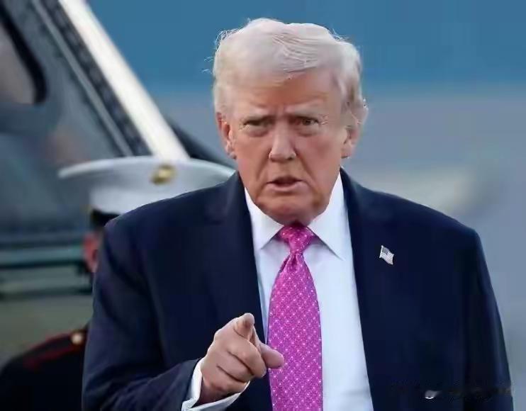 川普嘴里：全世界都欠美国的钱；川普心里：全美国都欠川普家钱。​他说过的话：美