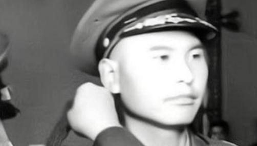1957年，解放军副师长弃船投奔台湾，主席震怒！消息传到北京，毛泽东勃然