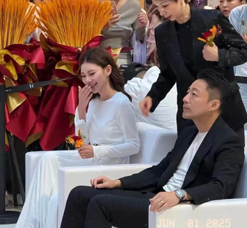 汪小菲捡到宝了！马筱梅成后妈天花板，小玥儿被宠上天！汪小菲如今事业火力全开，麻