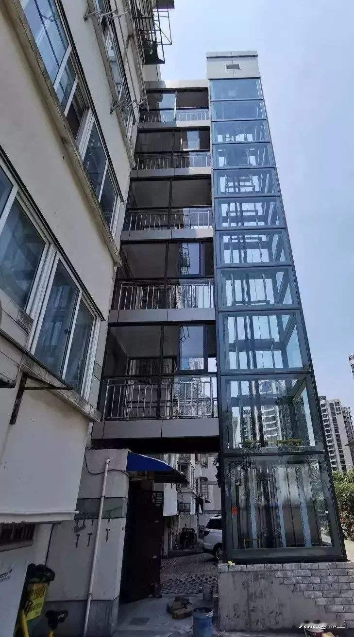 小区4楼以上加装电梯，住在一楼的叔叔表示，他不反对，但他不同意这几点。1、寸土