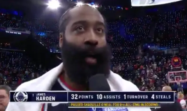 NBA常规赛，快船117-109击败黄蜂。赛后快船球员詹姆斯-哈登接受了记者采