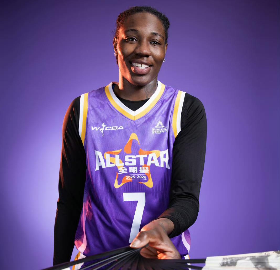 四川女篮外援霍华德为何是队内失误最多的人娜塔莎·霍华德是四川女篮本赛季失误最