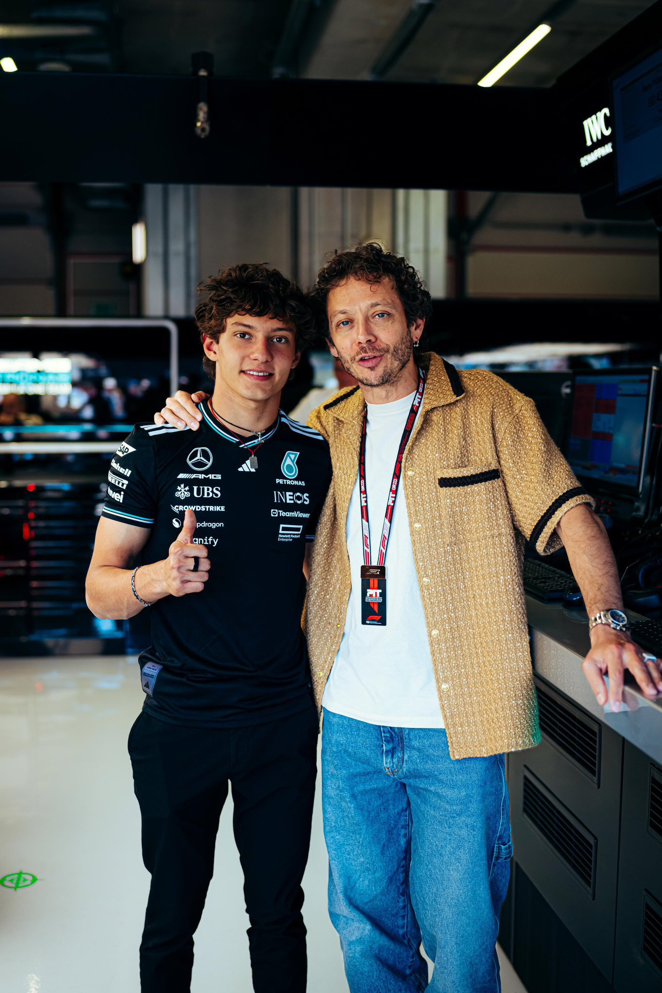 F1今天MotoGP传奇车手罗西也在伊莫拉现场~2025F1伊莫拉站​​​