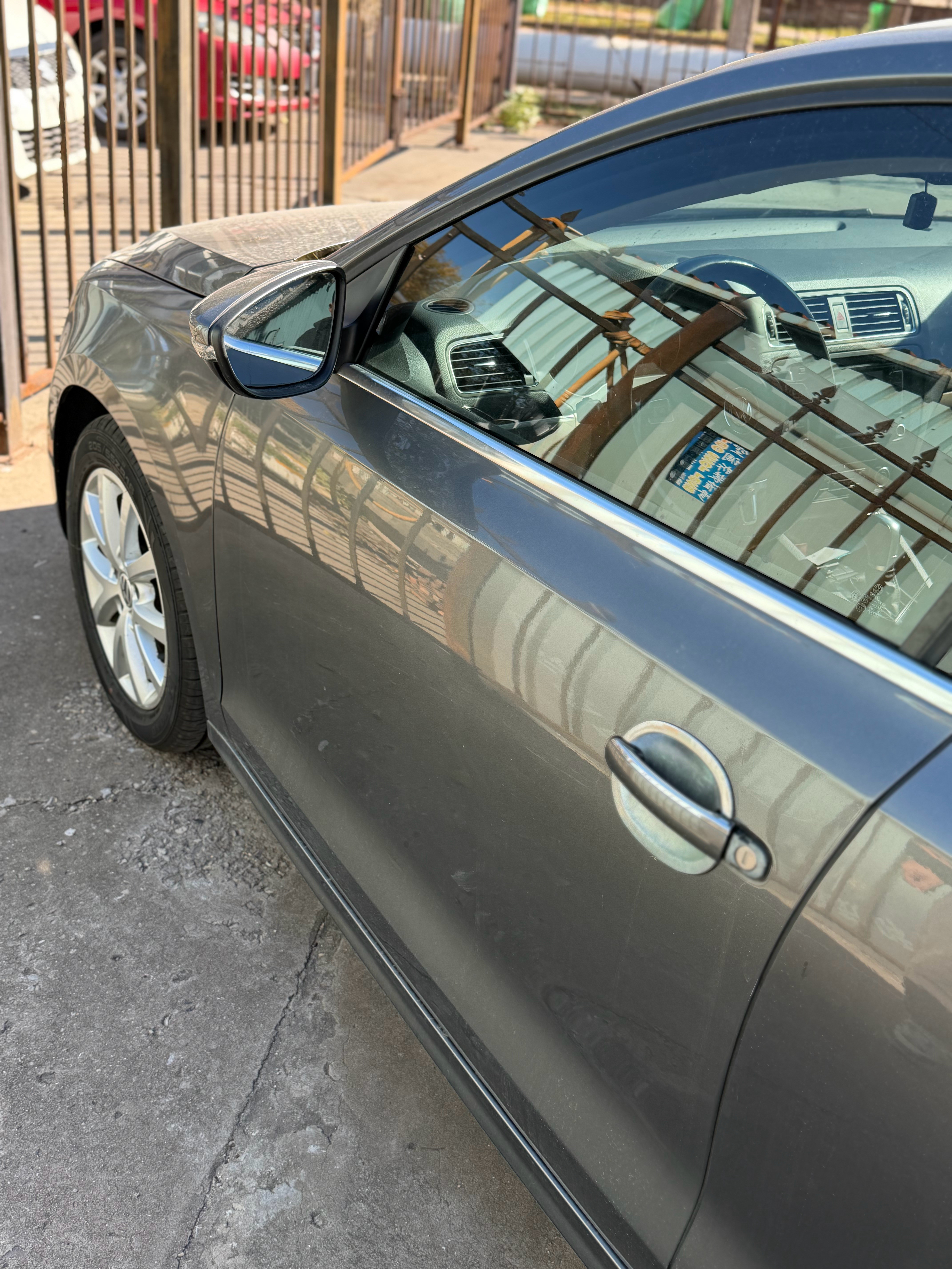 新能源车后遗症大哥停车就上楼了，我给他打电话说，你是不是忘熄火了这老速腾的一键启