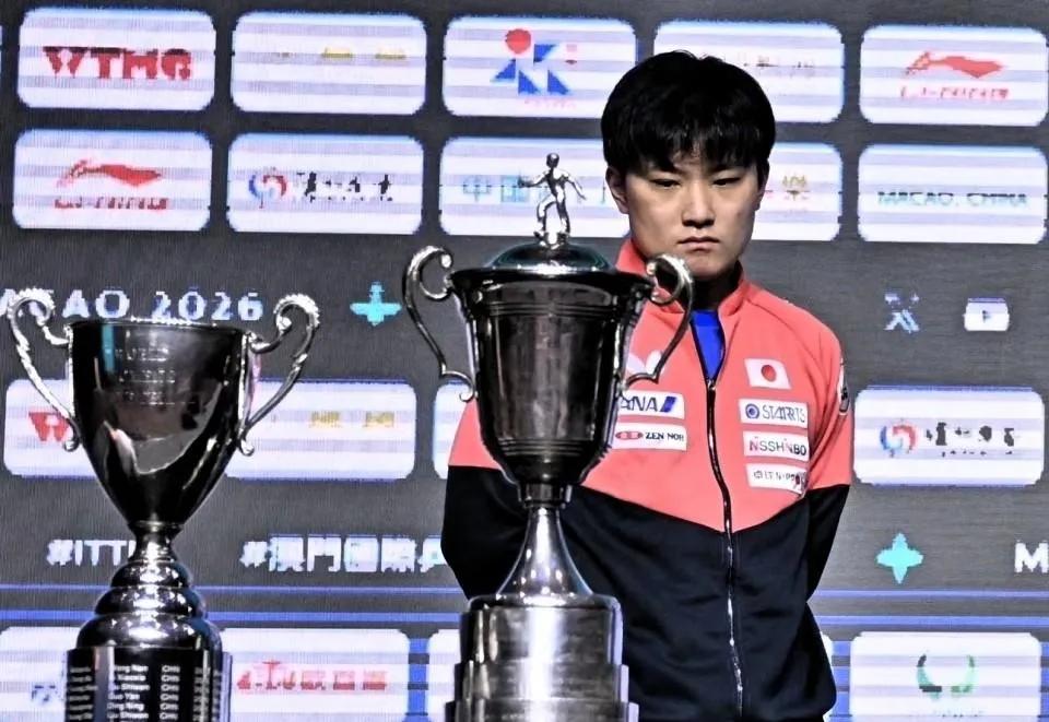 张本智和一句话点破松岛辉空败因！昔日狂人如今清醒得让人心疼“多打几次，就知道