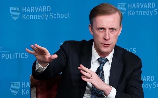 美战略预言家宣布：“美国称霸世界的时代，从现在起正式结束！”中国有开放市场和内部